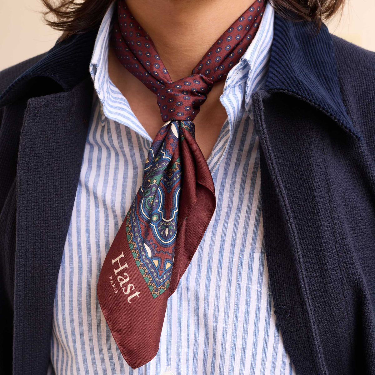 Foulard en soie navy à motifs - 3