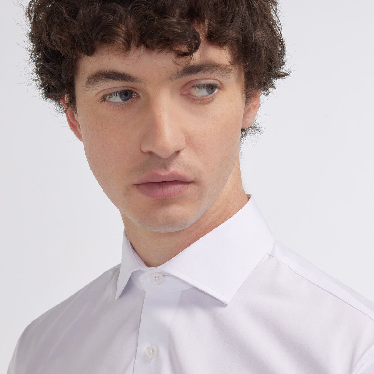 Chemise grande longueur cintrée en popeline blanche - 2
