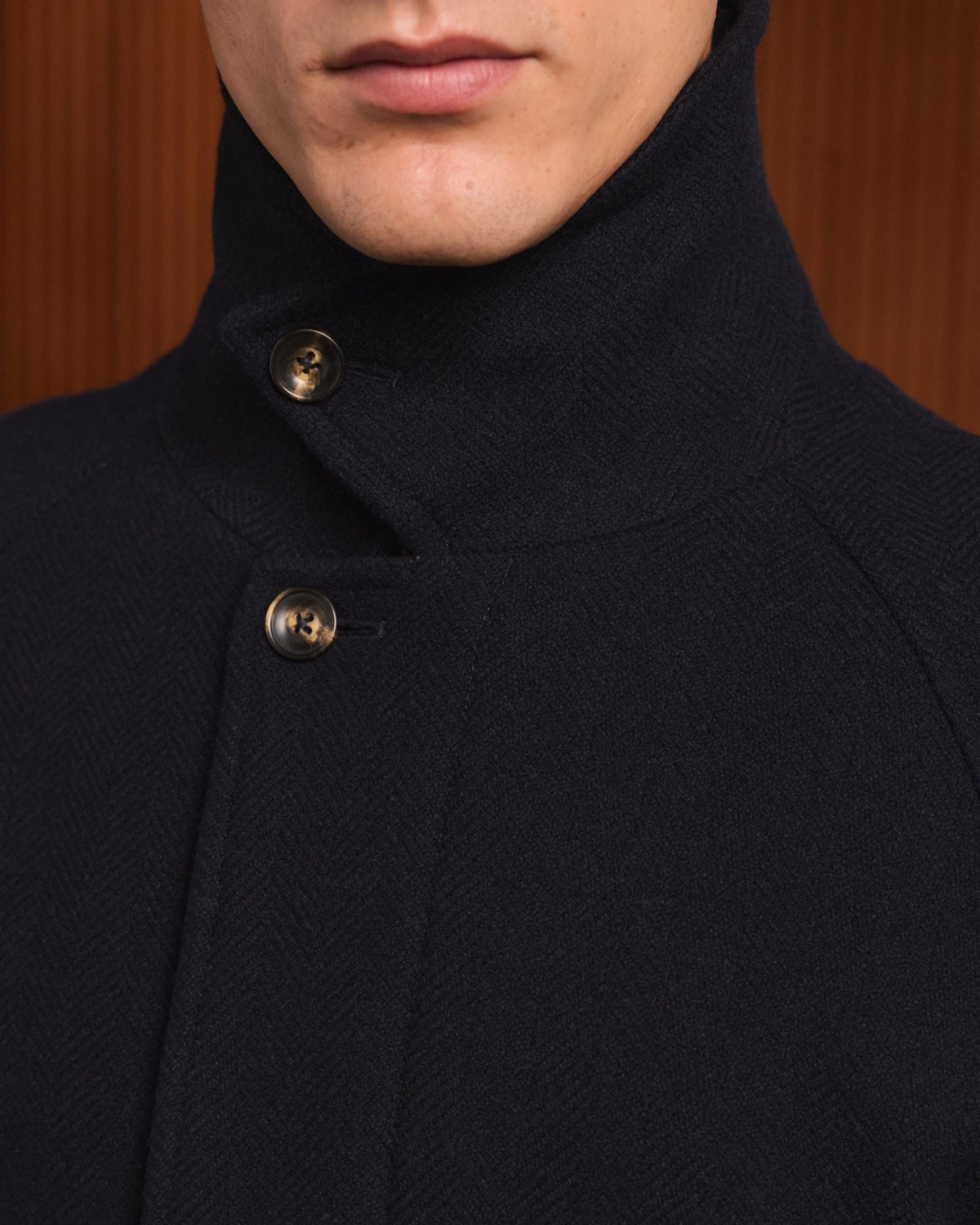 Manteau Balmacaan en laine vierge chevrons écru - 4