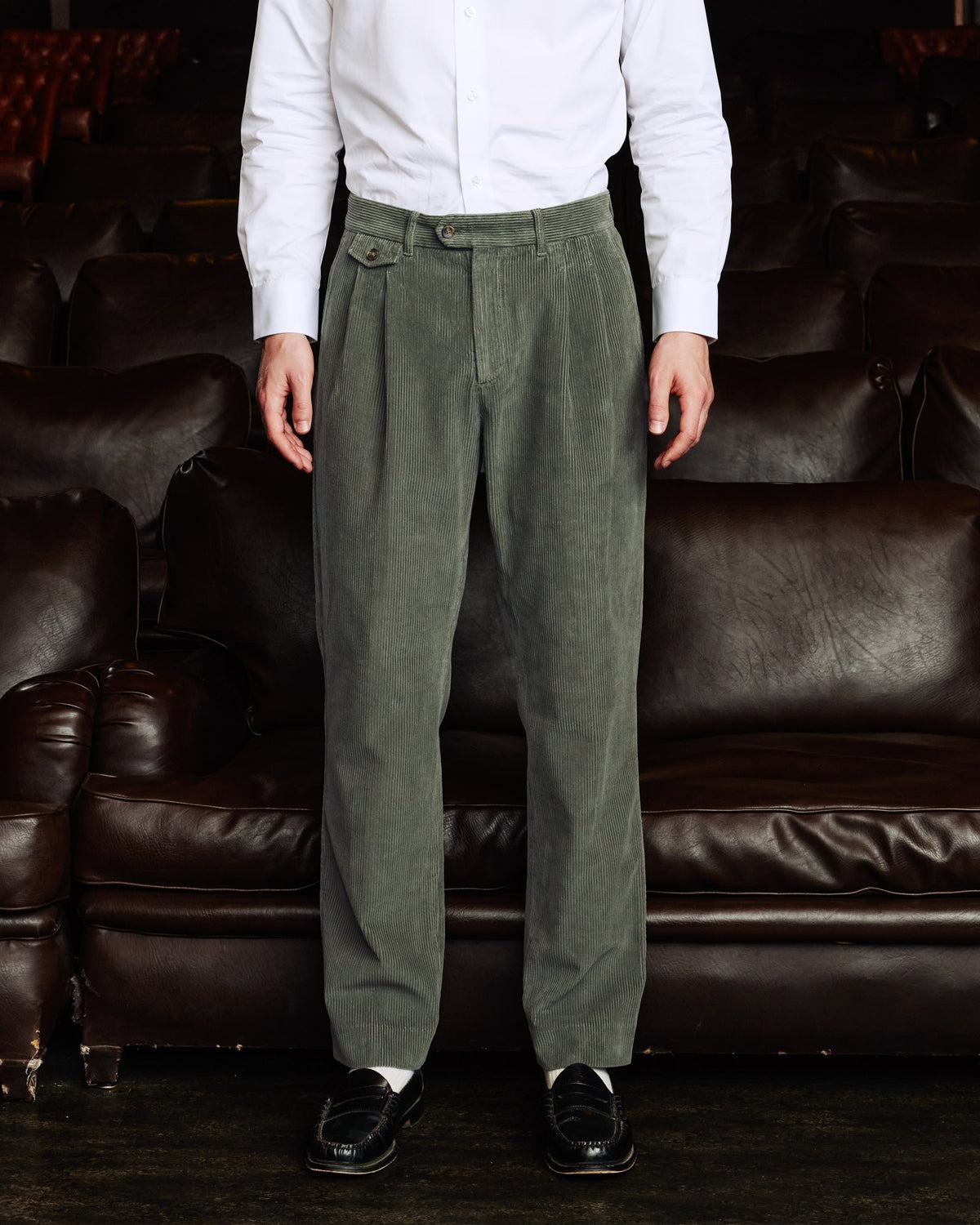 Pantalon double plis en velours côtelé sauge - 1