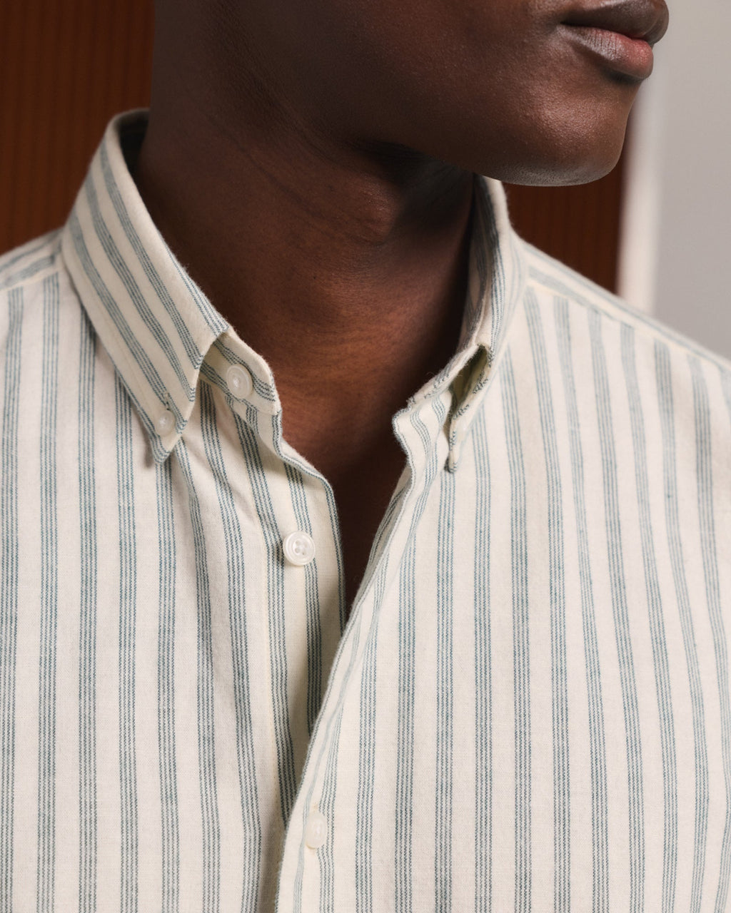 Chemise en flanelle de coton et lin écrue à rayures vertes - 2