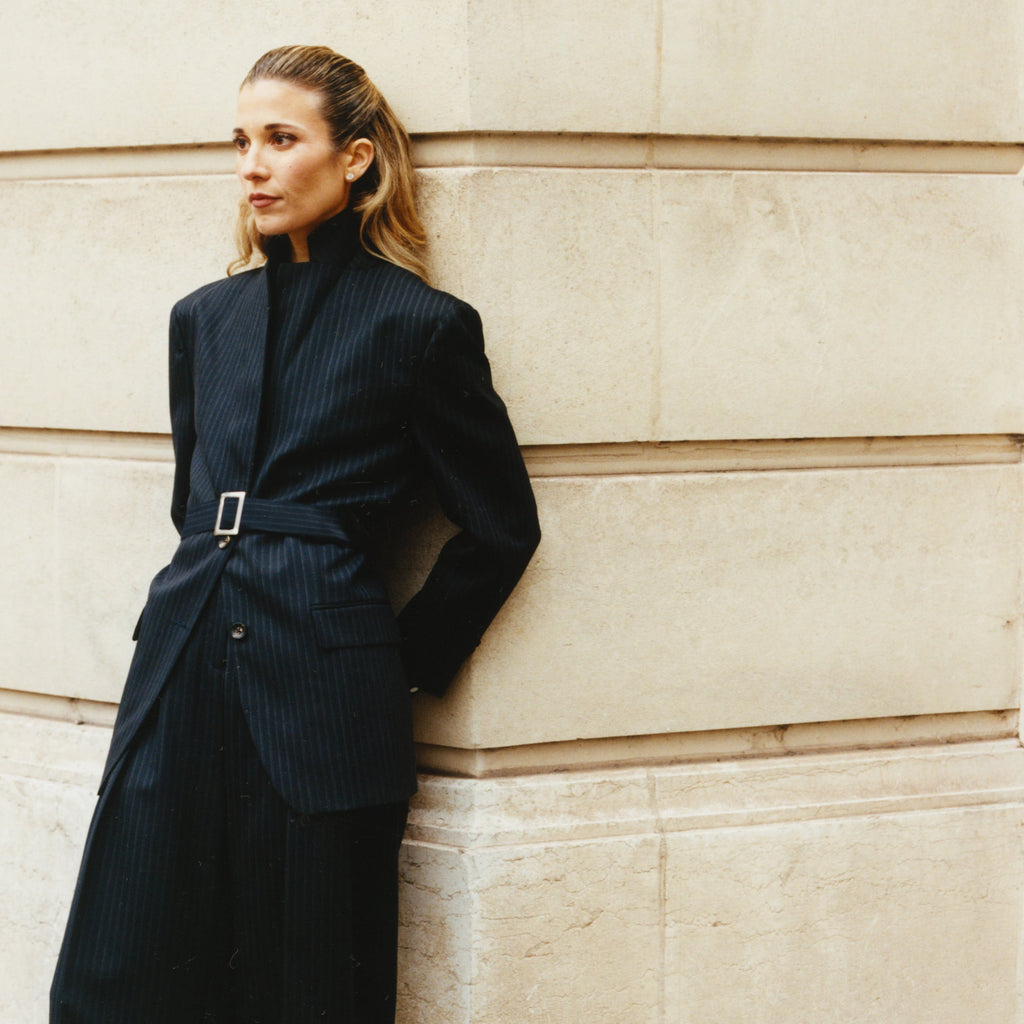 Veste tailleur en laine rayée marine - 1